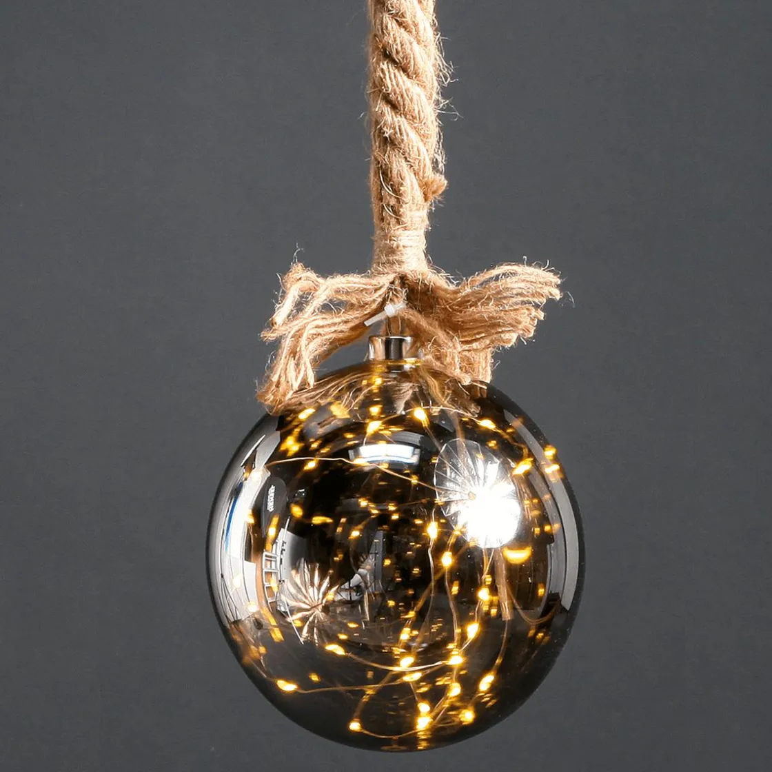 DecoWoerner Luces De Navidad>Bola Micro LED Con Batería, Ø 14 Cm