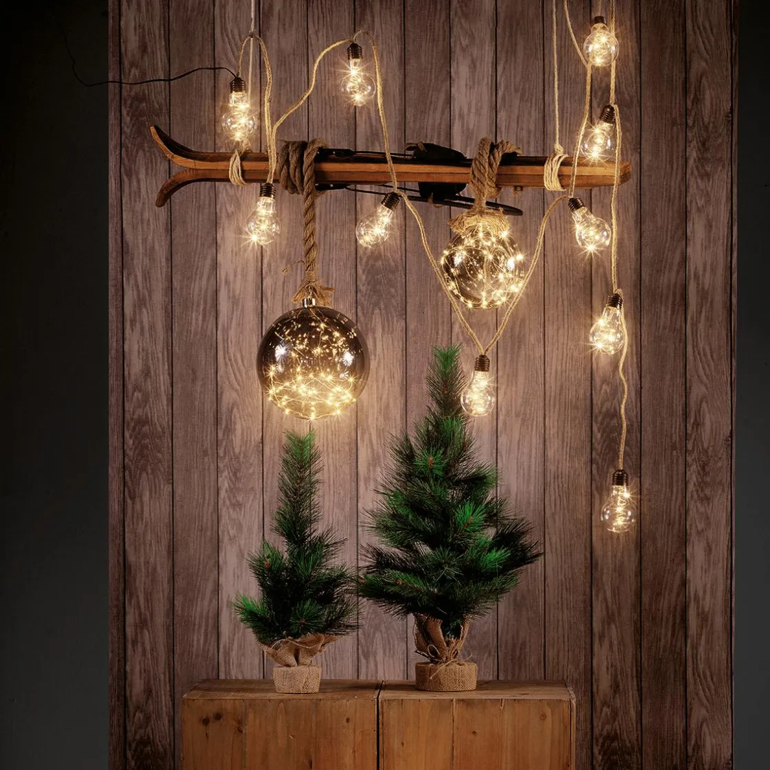 DecoWoerner Luces De Navidad>Bola Micro LED Con Batería, Ø 14 Cm