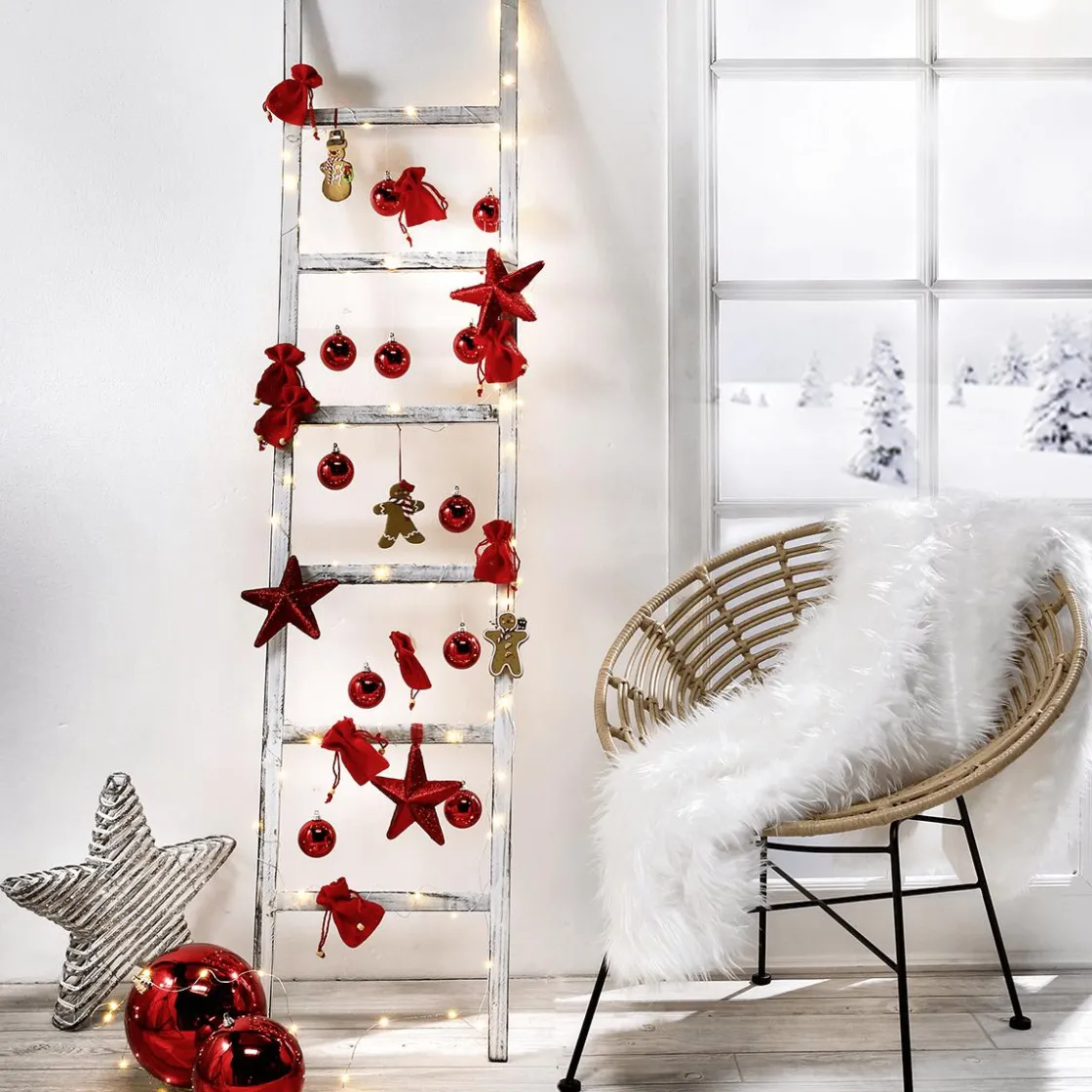 DecoWoerner Bolas De Navidad>Bolas De Navidad Rojas Y Brillantes De Plástico Ignífugo 6 Cm Ø - 24 Piezas