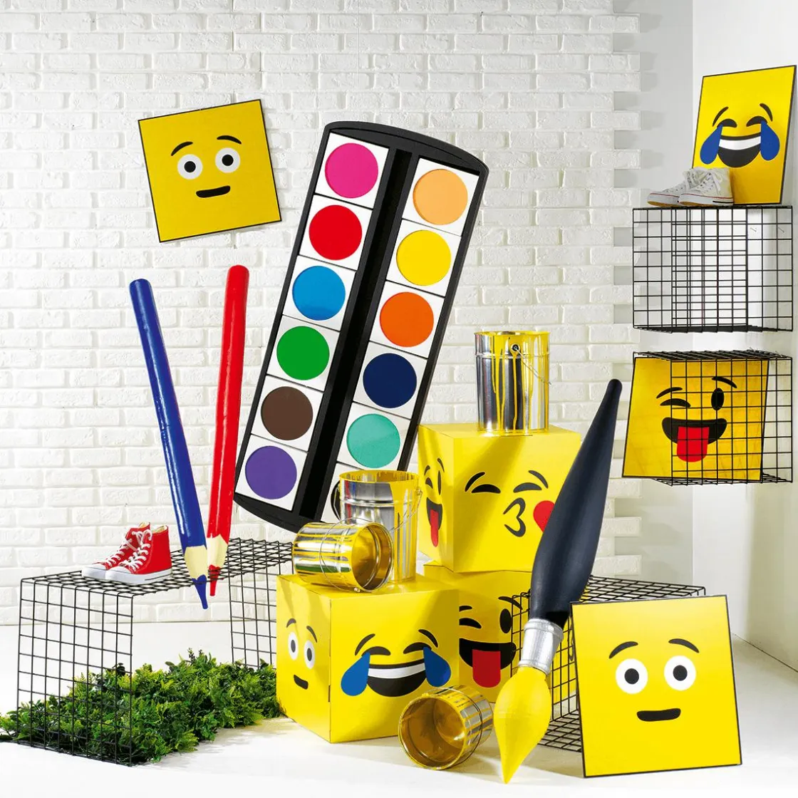 DecoWoerner Decoración Temática>Caja De Pinturas Gigante 135 X 55 Cm