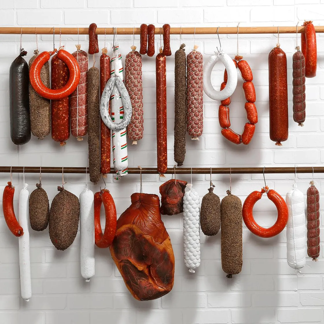 DecoWoerner Carnes Y Embutidos>Cervelat Ahumado De Campo Muñeco De Comida 45 Cm