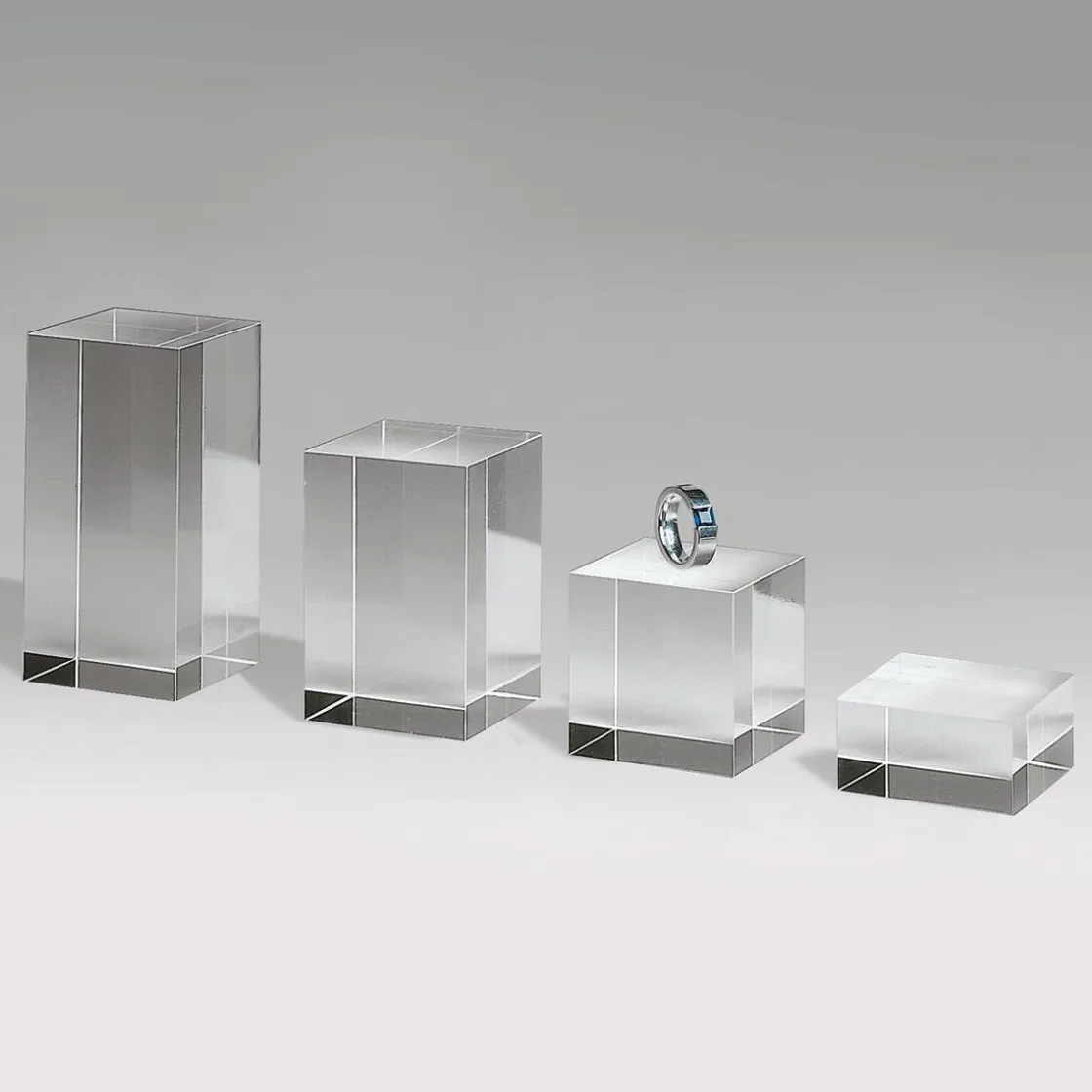 DecoWoerner Expositores Para Tiendas>Columnas De Material Acrílico, Altura 7,5 Cm