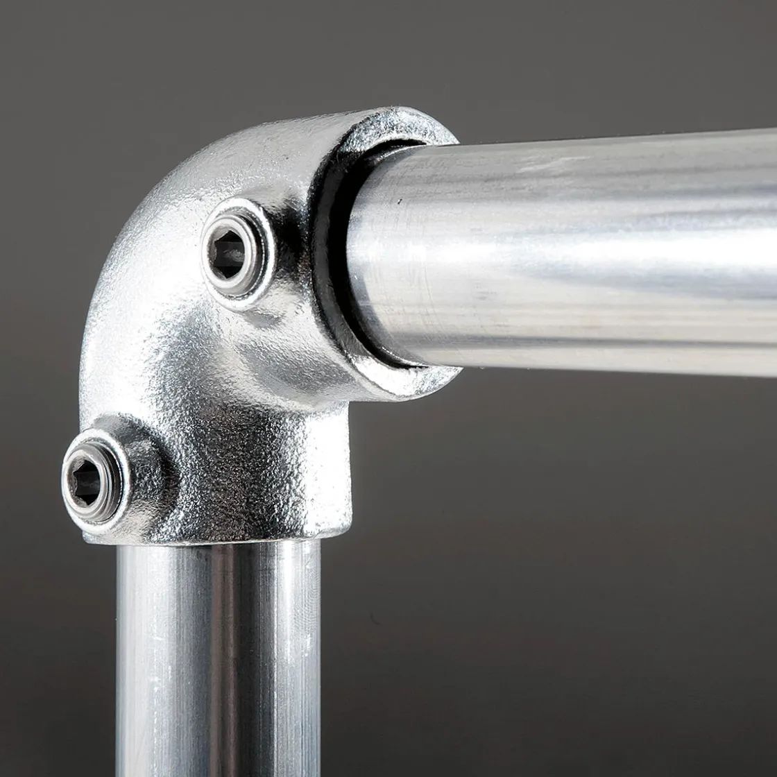 DecoWoerner Percheros>Perchero Con Ruedas FACTORY 160 Cm