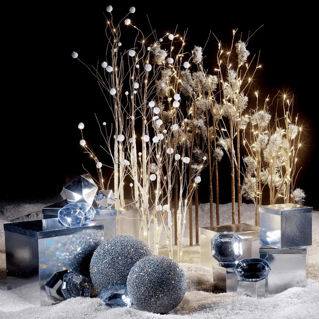DecoWoerner Decoración De Invierno|Árboles Artificiales>Pino Con Ramas De Luz LED, LED Cálido, 130 Cm