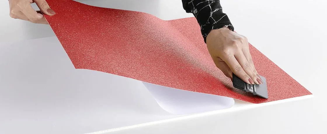 DecoWoerner Láminas Y Películas Decorativas>Rollo De Película Adhesiva Con Purpurina Roja De 50 Cm X 5 M