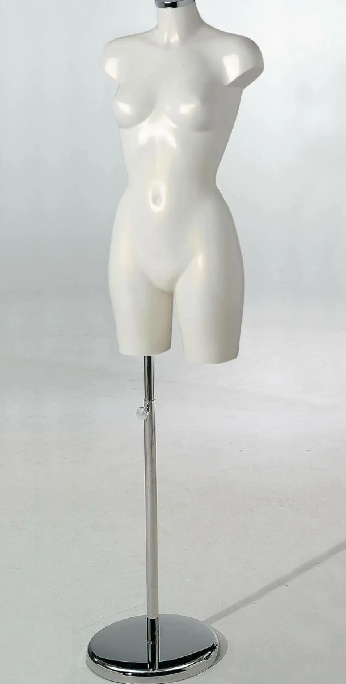 DecoWoerner Bustos De Costura|Maniquíes>Soporte Metálico Para Torsos, Alojamiento Para Sujeción De Piernas